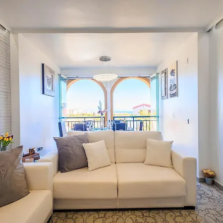 Blue Heaven Apartment *